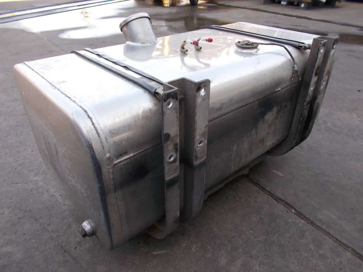 中型車用　アルミ製　日軽フューエルタンク　200L　NT-200A　アルミステー付き Yahoo!オークション アルミ燃料タンク 燃料タンク NT-200B 200L (トラック、ダンプ