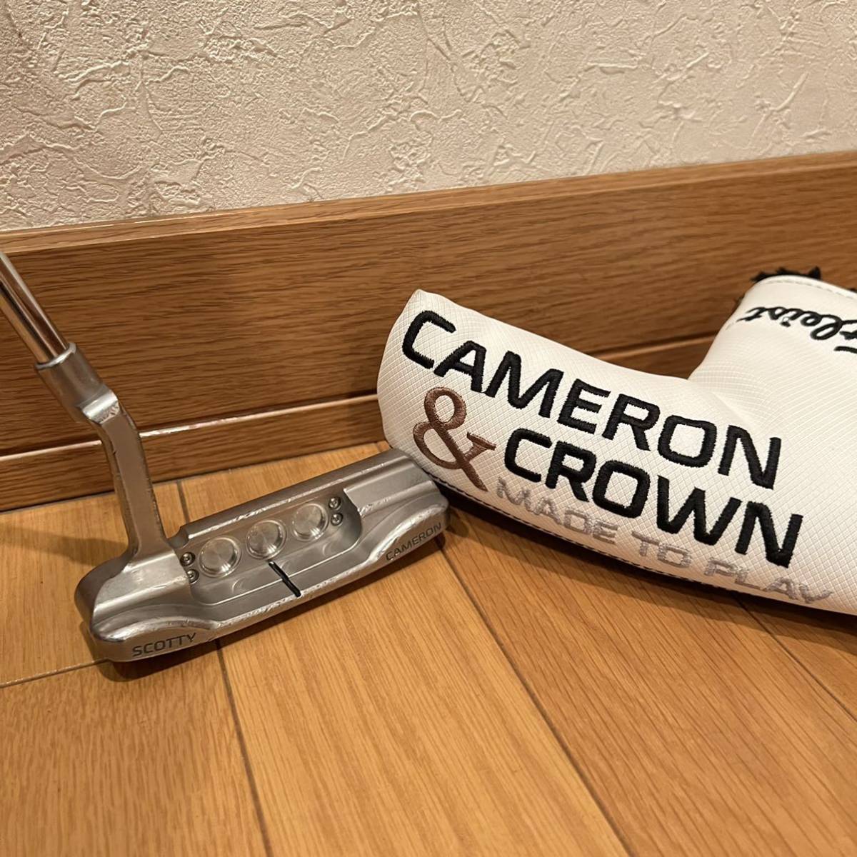 【新品，人気セール】 限定モデル スコッティキャメロン SCOTTY CAMERON CAMERON&CROWN ニューポート 33インチ(スコッティ・キャメロン)｜売買されたオークション情報、yahooの商品情報をアーカイブ公開 - オークファン 男性右きき用
