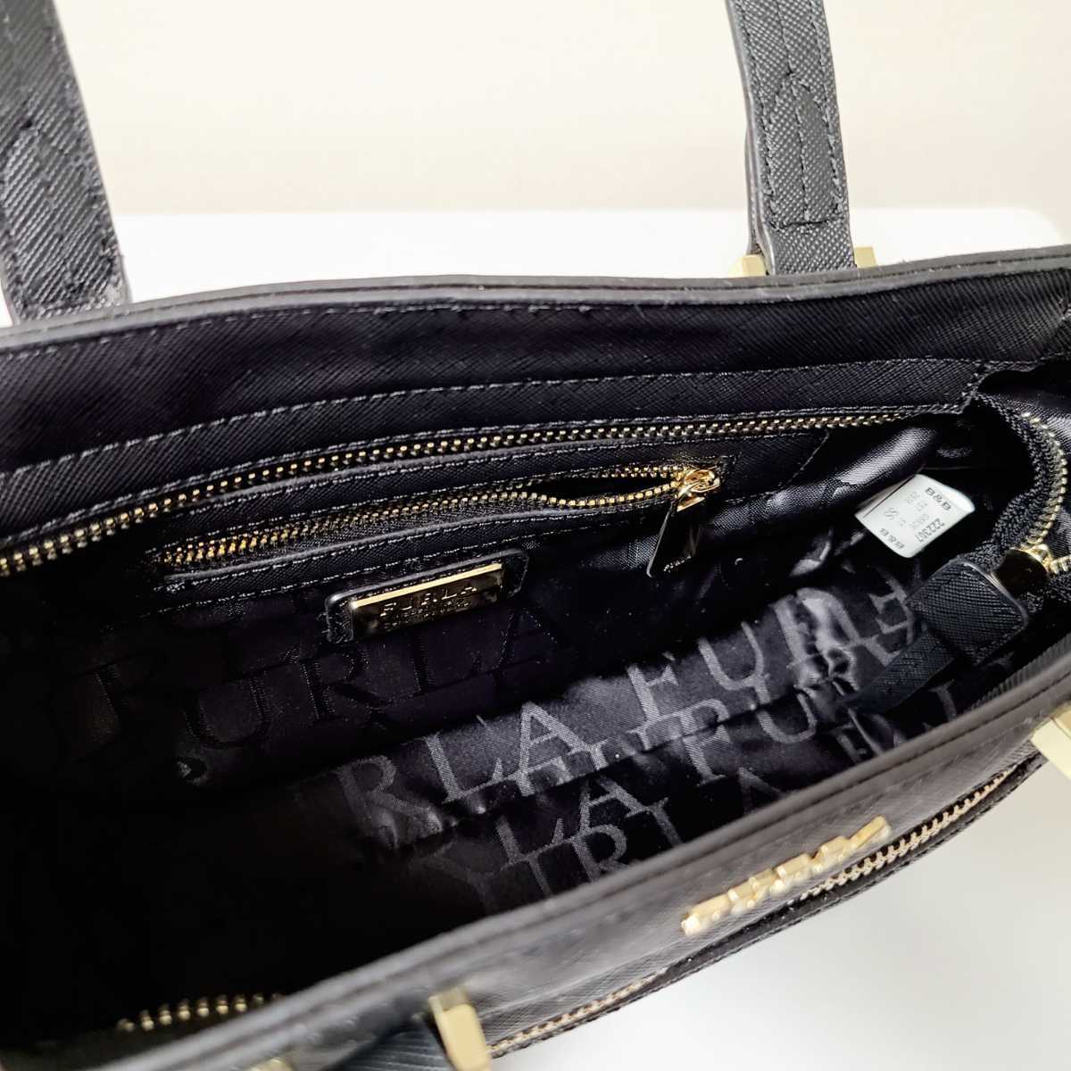 FURLA 黒 レザー ショルダーバッグと財布セット