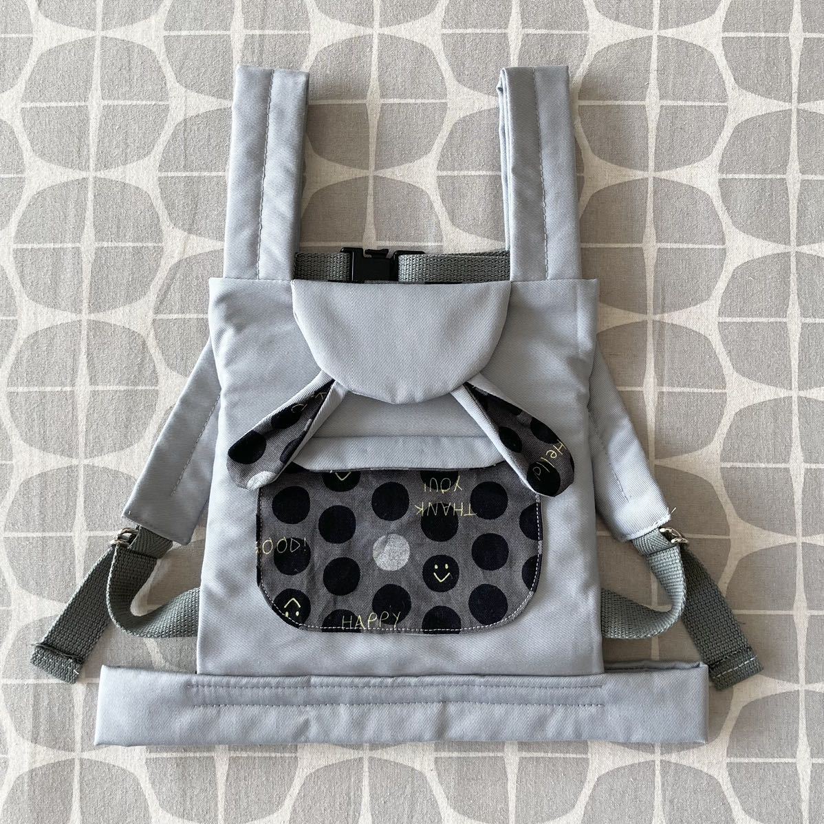 メルちゃん スマイルドット グレー うさ耳 エルゴベビー風抱っこひも おんぶひも レミン ソラン ドールキャリア ハンドメイド 抱き人形 ベビー人形 売買されたオークション情報 Yahooの商品情報をアーカイブ公開 オークファン Aucfan Com