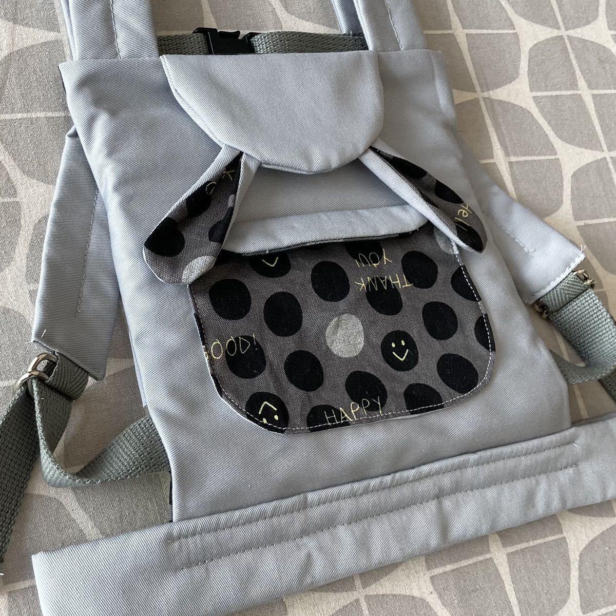 メルちゃん スマイルドット グレー うさ耳 エルゴベビー風抱っこひも おんぶひも レミン ソラン ドールキャリア ハンドメイド 抱き人形 ベビー人形 売買されたオークション情報 Yahooの商品情報をアーカイブ公開 オークファン Aucfan Com