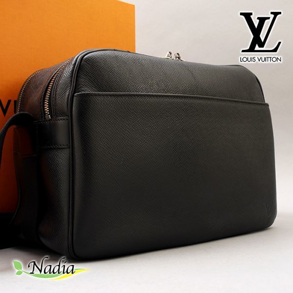 □【極美品】ルイヴィトン Louis Vuitton タイガ リポーターPM 斜め 