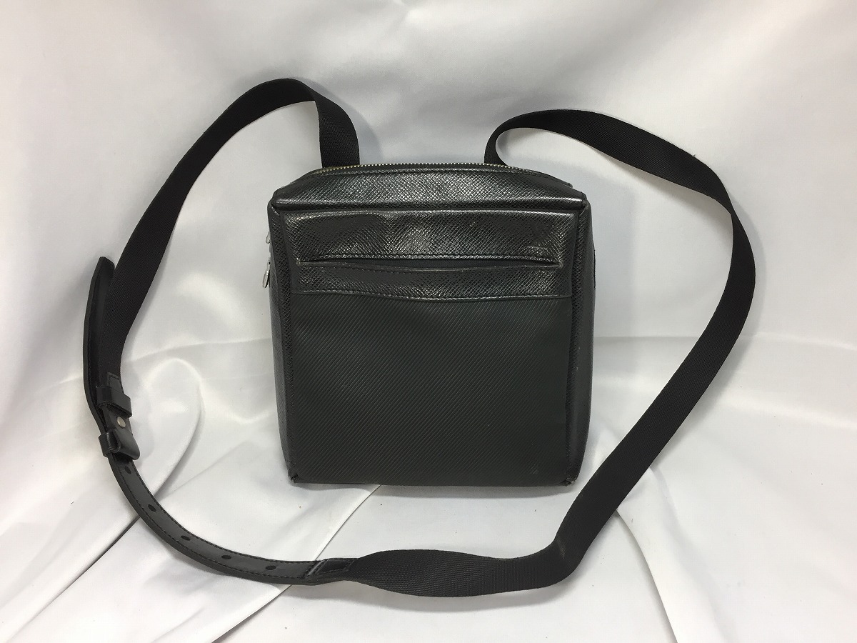 LOUIS VUITTON ルイ ヴィトン タイガ サヤン ショルダーバッグ 香水の 
