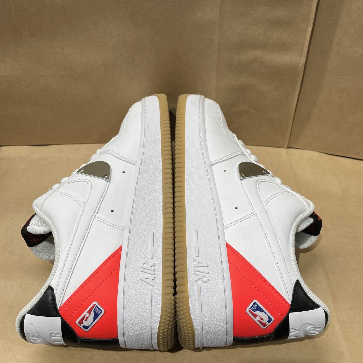 極美品】 US9 27cm NIKE AIR FORCE 1 07 LV8 CT2298-101 WHITE/BRIGHT 