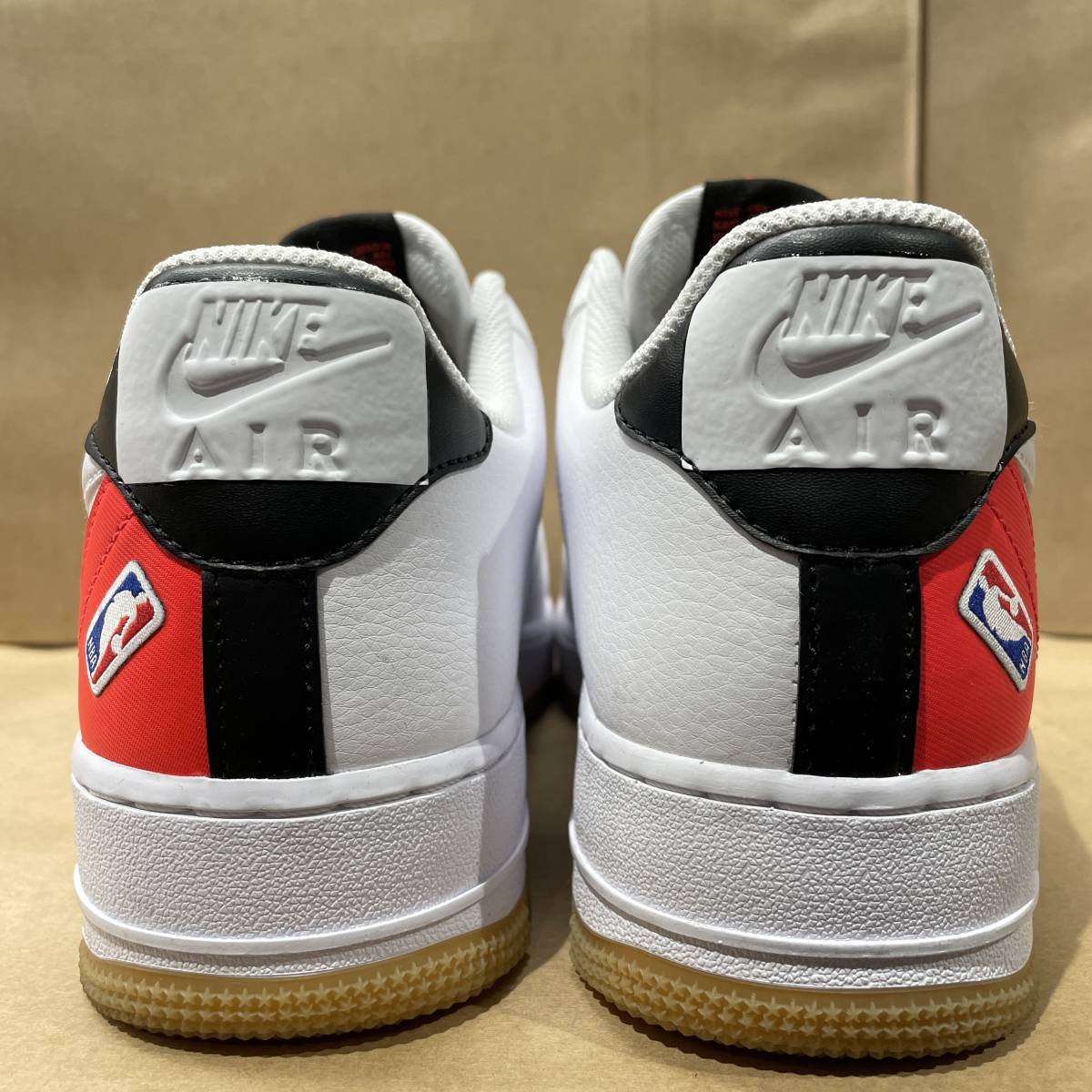 極美品】 US9 27cm NIKE AIR FORCE 1 07 LV8 CT2298-101 WHITE/BRIGHT 