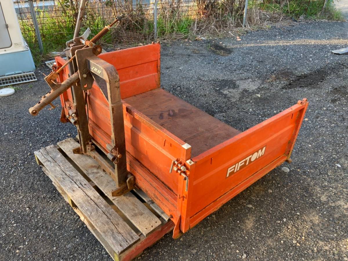 キャリアダンプ | 農業でも便利な建設機械、キャリアダンプとは！|中古 