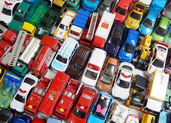 ホビー 外国産 トミカ TOMIKA まとめて 大量 セット 約80台以上 Yahoo