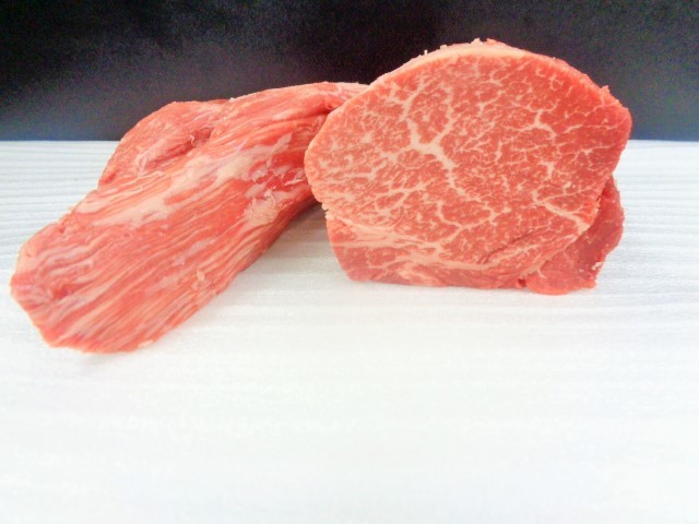 青森産A5牝 特選牛ヒレ(頭部位) 1,0kg