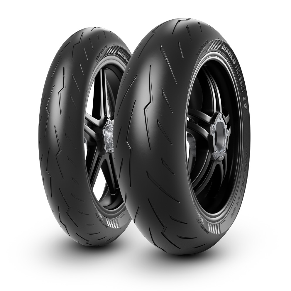 ピレリ　ディアブロ　ロッソ 4 　120/70， 180/55 前後セット　Pirelli　Diablo　Rosso IV クワトロ　 　 PIRELLI