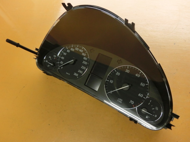 C180 スピード メーター 平成19年DBA-203246　A2035404348 07y 91516km Cクラス ベンツ ワゴン Ｗ203後期　　ii C180 コンプレッサー メルセデスベンツ ワンオーナー ナビ C180コンプレッサーステーションワゴン