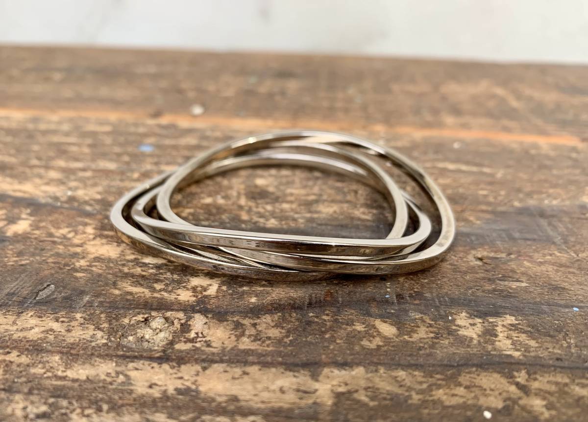 ☆アクセサリー☆Salvatore Ferragamo☆フェラガモ☆3連☆バングル 