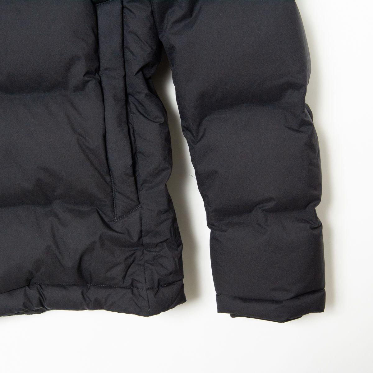 UNIQLO ユニクロ シームレスダウンパーカ 黒 ブラック XL ジャケット 