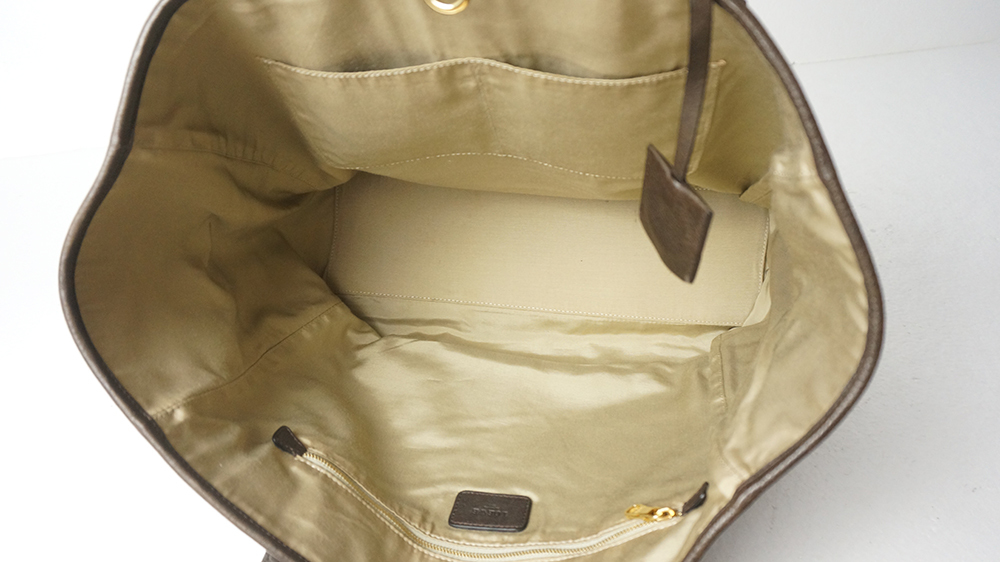 定価25万 LOEWE ロエベ ヘリテージ ロゴ型押し カーフレザー 牛革 本革 