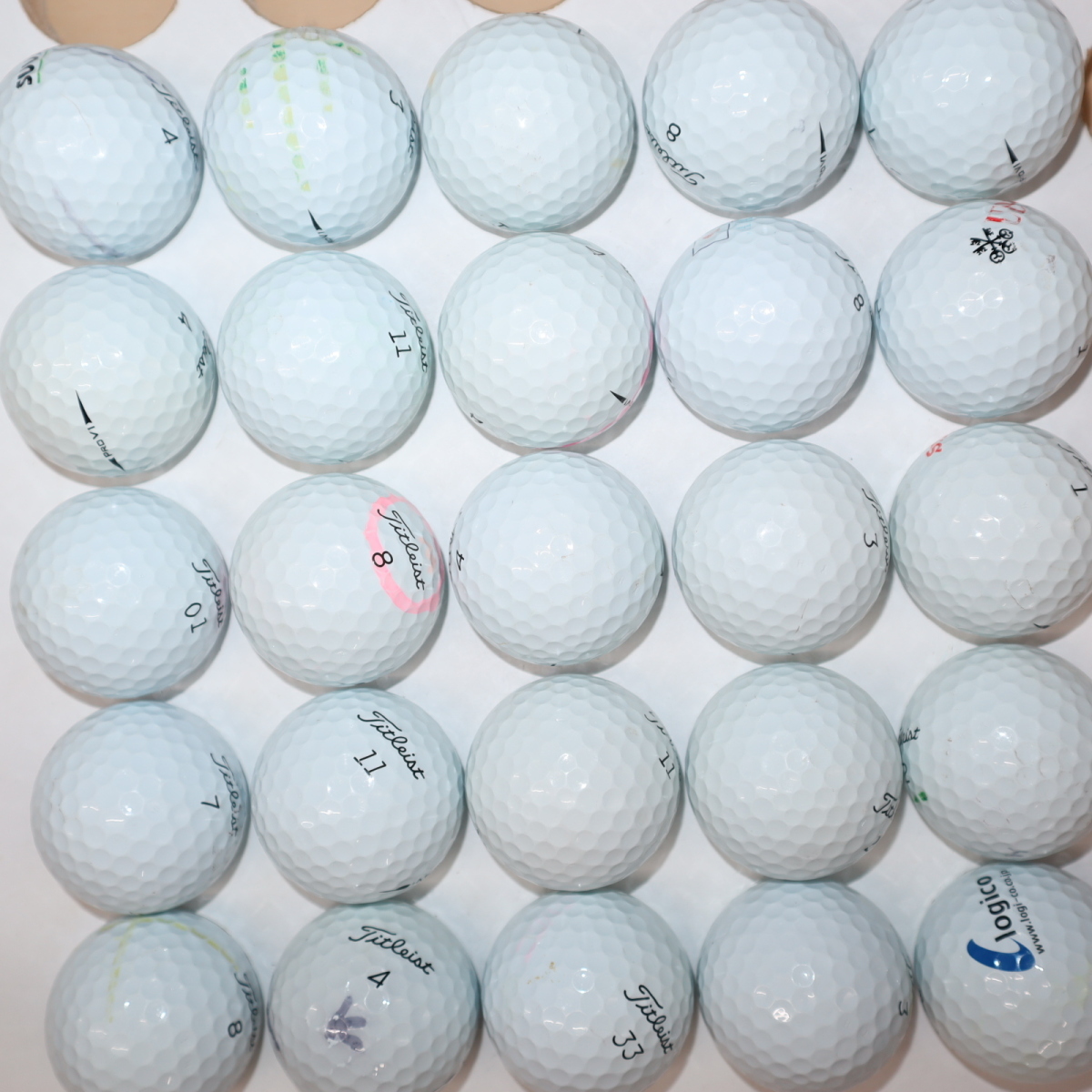 V1 Pro タイトリスト Titleist Golf 0 | ゴルフボール Bランク prov1 プロ 2018の通販 v1 PRO 2017~18年モデル プロV1誕生から25周年。ボールスピードとコントロール性能に磨き