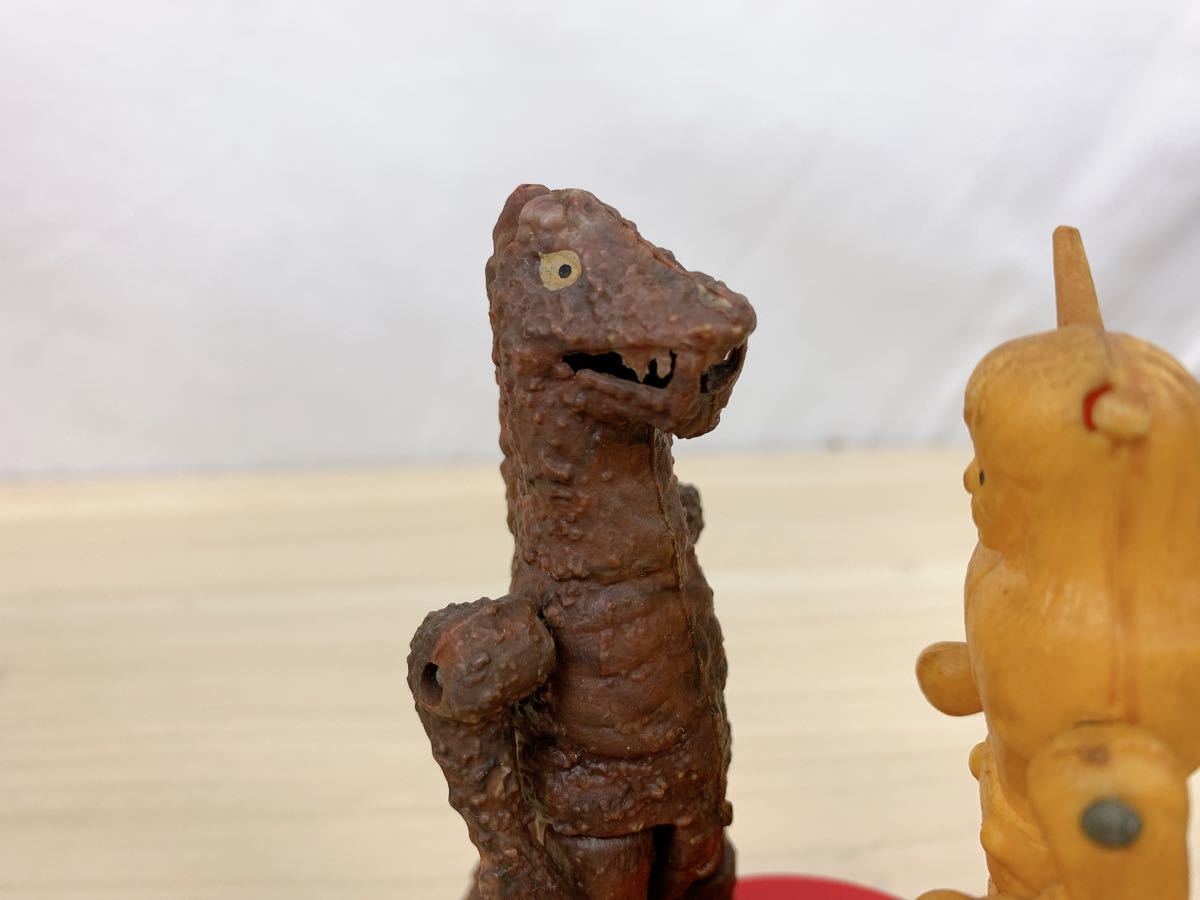 ロッテフーセンガム マグマ大使VSアロン パンチングマシン パンチ 