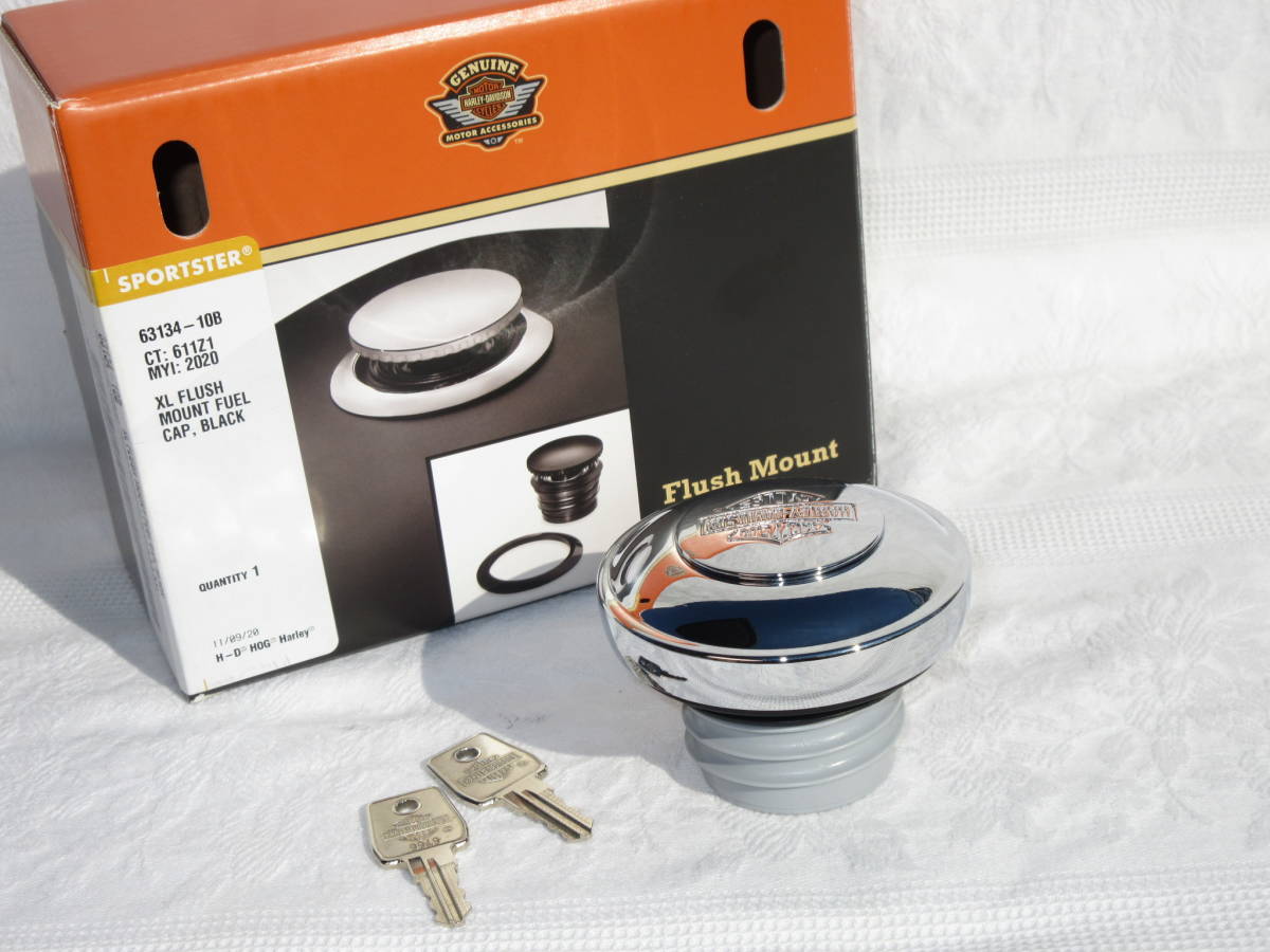 美品 ハーレー 純正品 鍵付き燃料タンクキャップ・中古良品 スポーツ 
