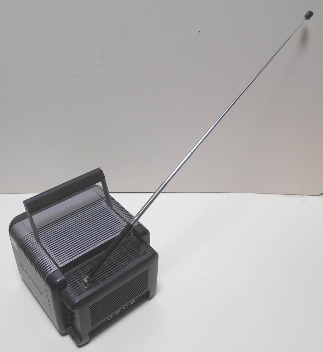 SONY トリニトロンブラウン管テレビ KV-6X1 ポータブルテレビ 動確済】小型テレビ SONY TRINITRON ポータブルカラーテレビ KV-6020
