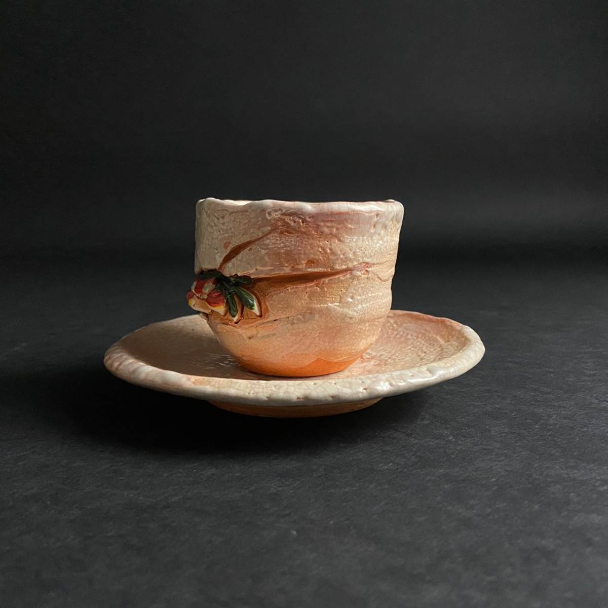 楽山焼【玉井楽山】作 天神蟹刻 カップ＆ソーサー 愛媛県 伊予松山 細密