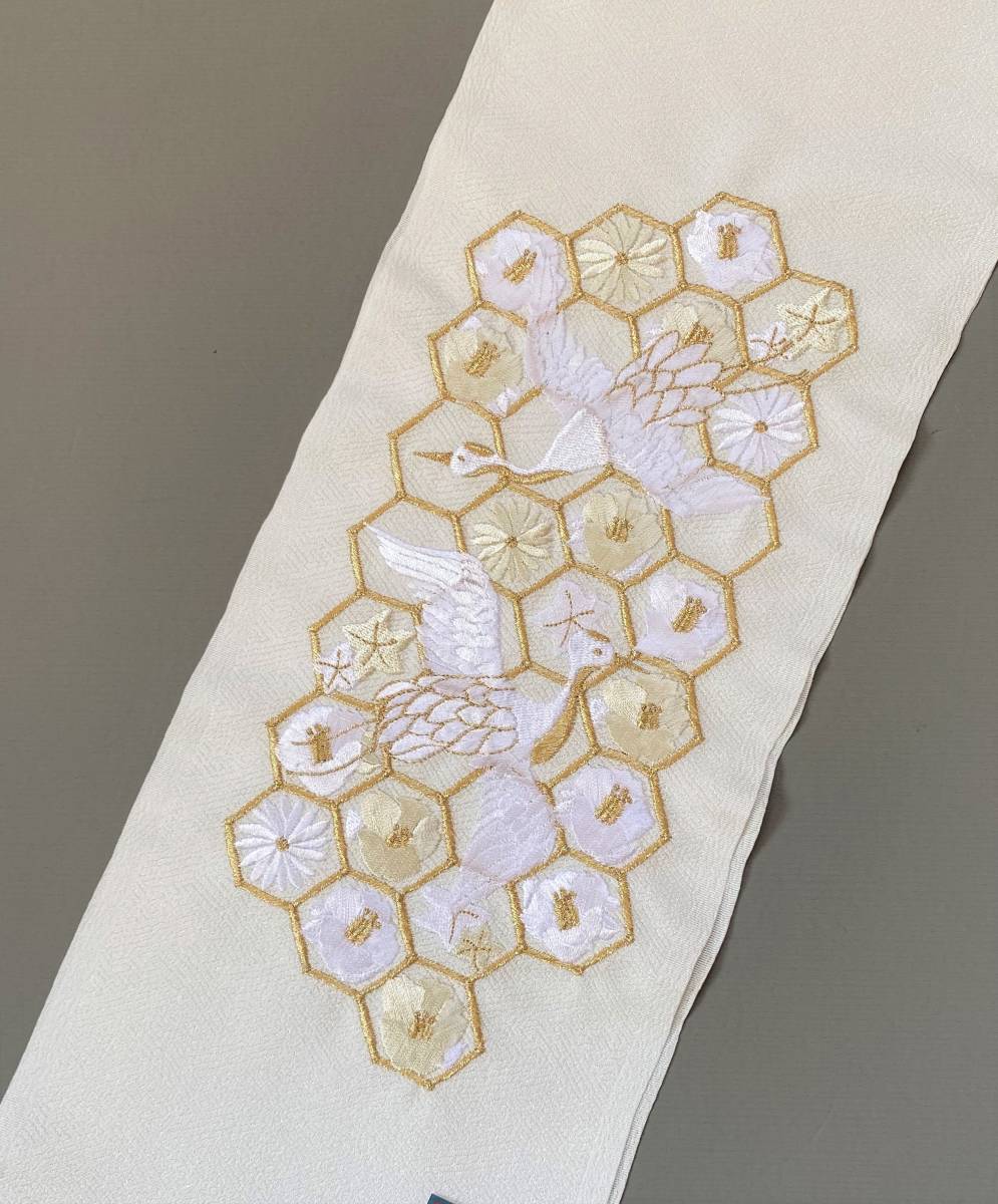 刺繍半衿】 刺繍半襟 シルエーヌ 洗濯OK 白地に金 鶴 半襟 刺繍半衿