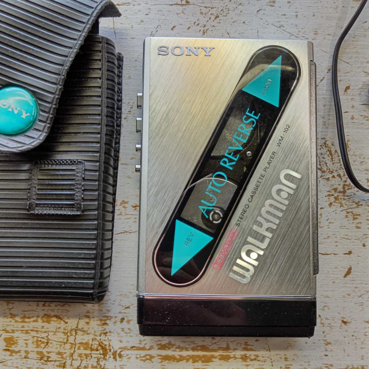 SONY WM-102 カセットプレーヤー　イヤホン付き　　ジャンク品 ウォークマン wm-102ジャンク SONY WALKMAN ウォークマン ソニー