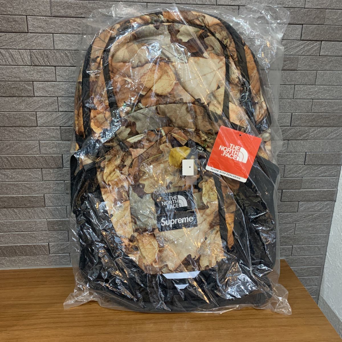 タグ付きの新品 SUPREME x THE NORTH FACE シュプリームxノース