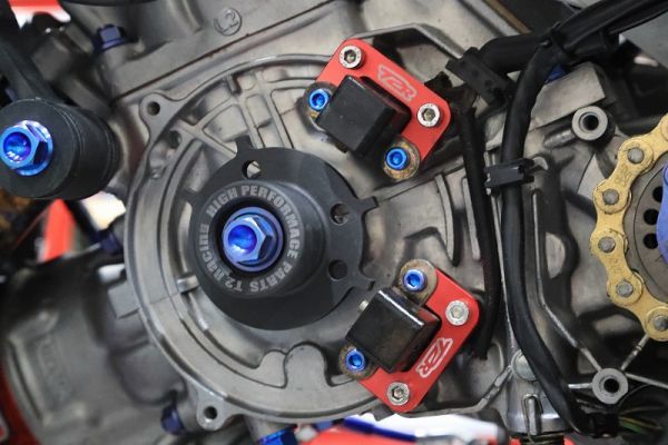 １円売切！超軽量フライホイール NSR250R T2racing 超軽量フライホイール NSR250R T2Racing Webike MC21の軽量フライホイール ２
