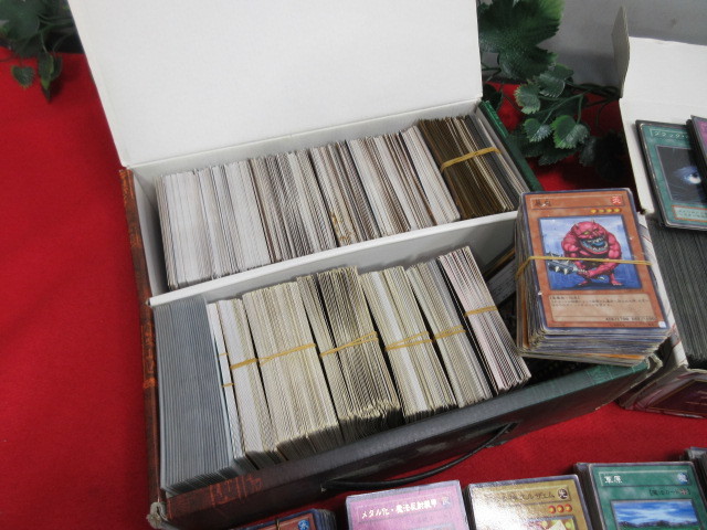 10H9169 大量!! 遊戯王カード まとめ売り 5000枚以上!! まとめ売り