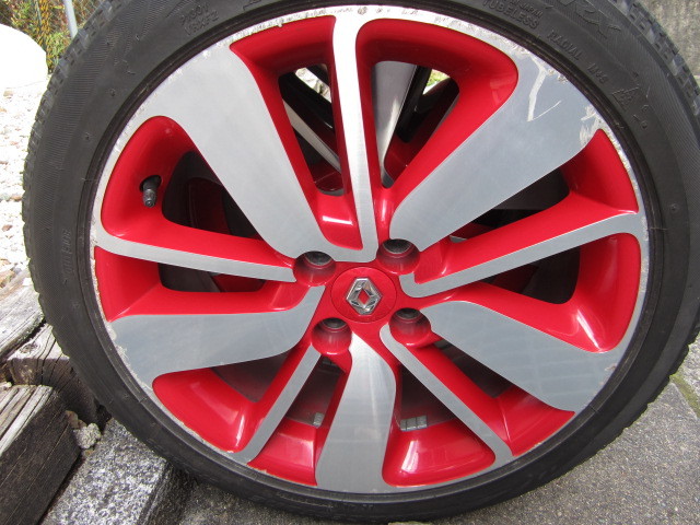 ルノー ルーテシア 純正 ホイール 17 X 7.0J 44 100 スタッドレス