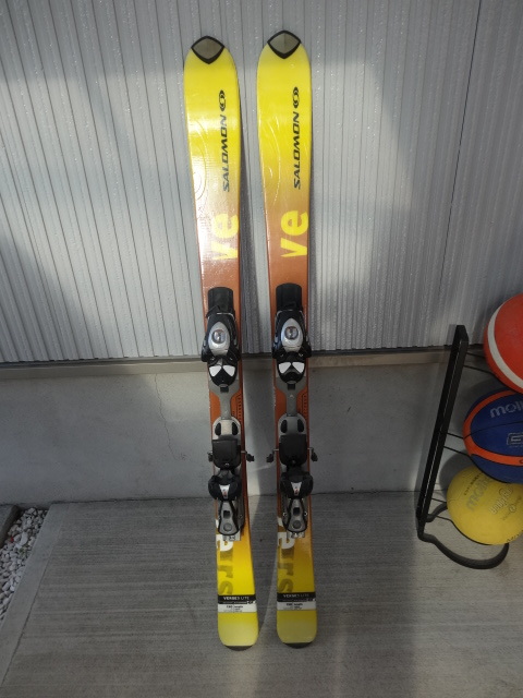 ☀️SALOMON VERSE5 LITE 130㎝ ファンスキー ミッドスキー