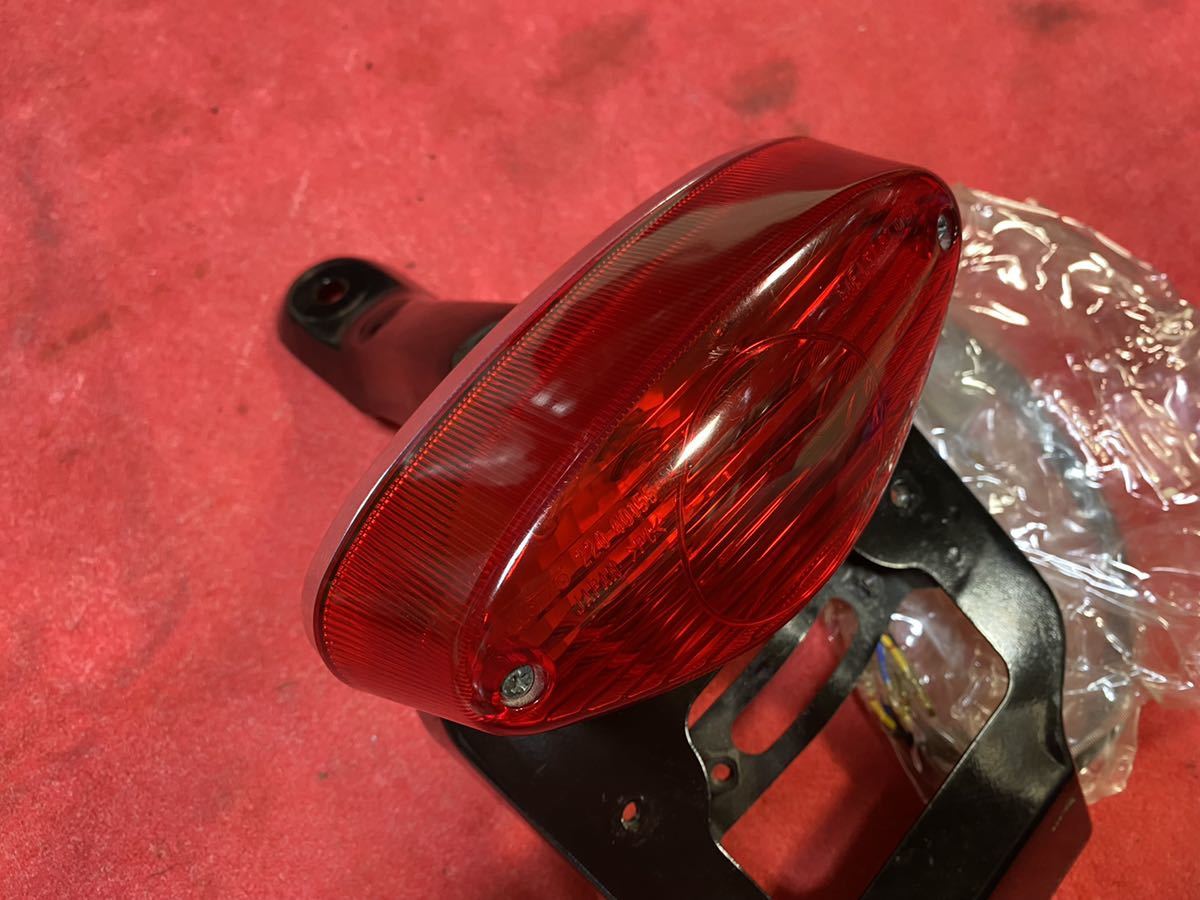 W650 テールランプ、ナンバーブラケット カワサキ（Kawasaki