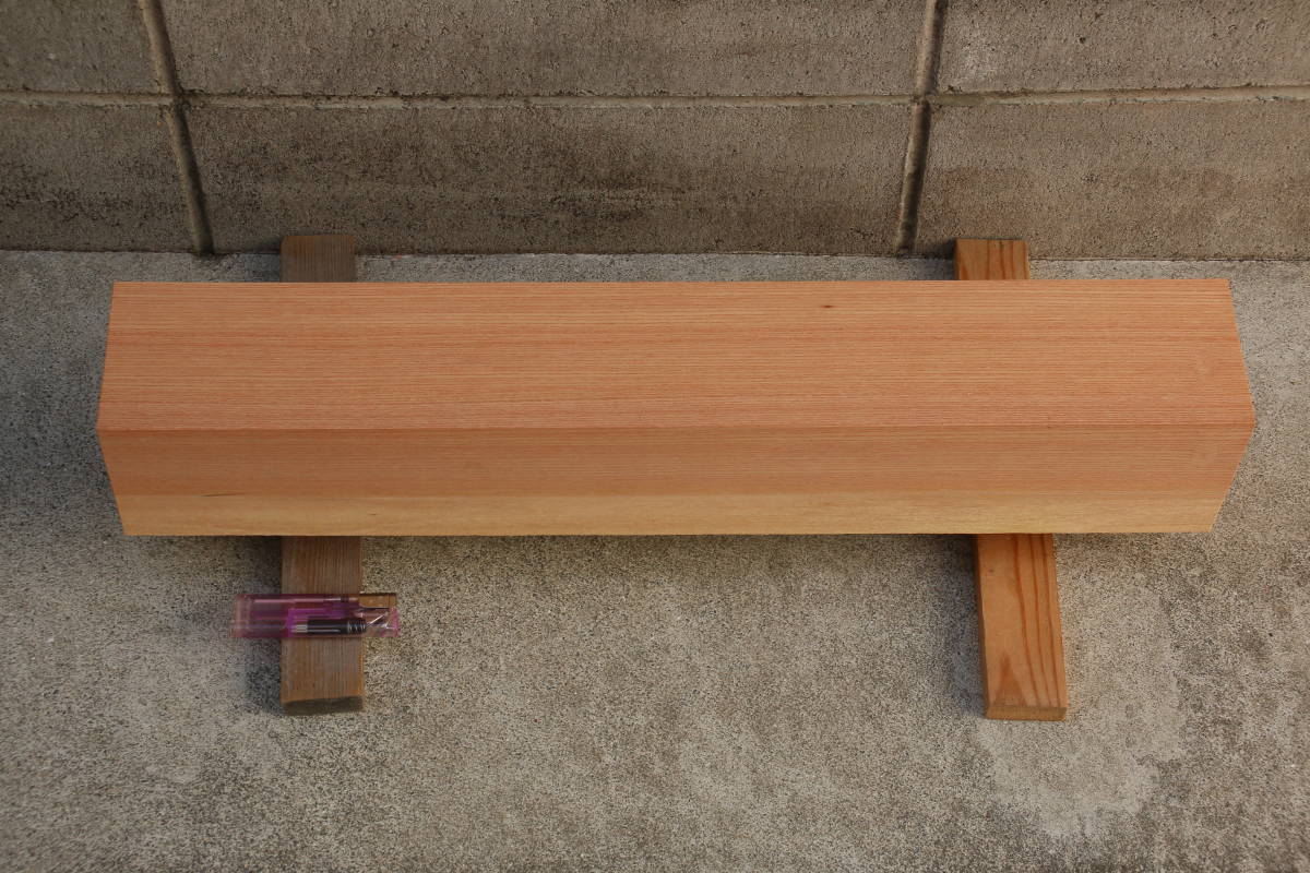 欅 ケヤキ けやき 無垢板 長 長さ81.2cm 欅　けやき　ケヤキ　柾目材　無垢材　木彫　彫刻材　長さ55.1cm　幅12.9cm　厚み8.8cm