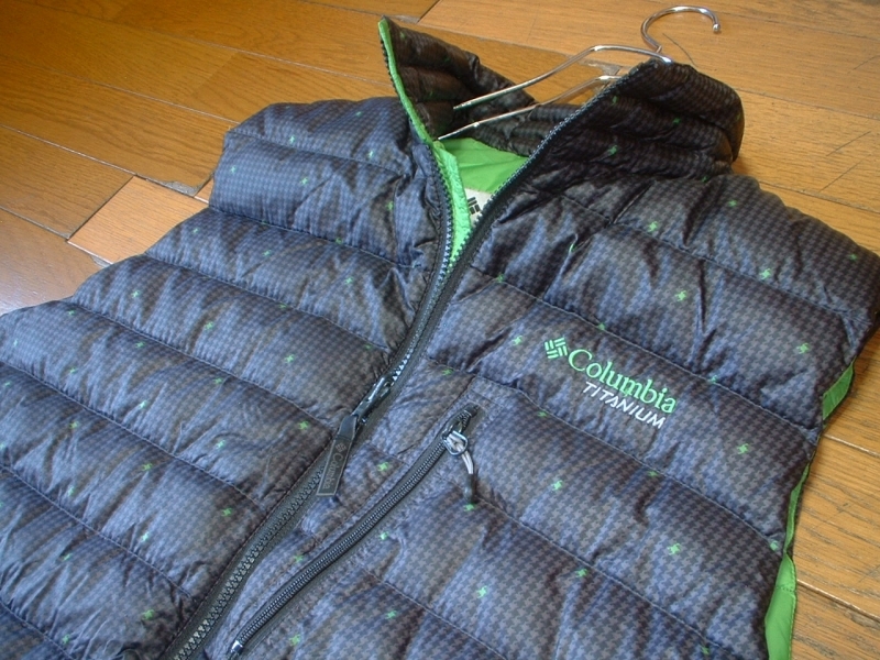 Columbiaクレイターレイクベスト美品Lブラックジ正規コロンビアPM1893  