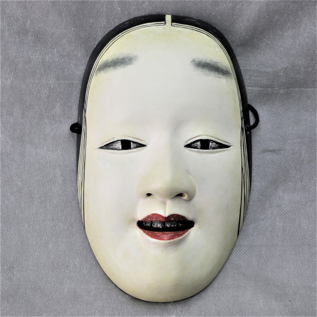 【その他】能面　観世若女　木彫　中古品