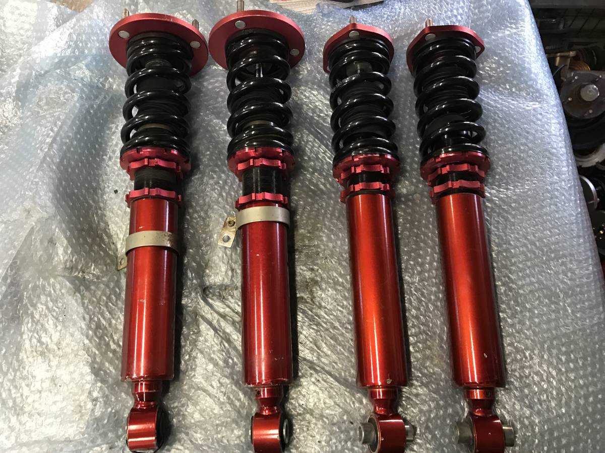 200系クラウン、メーカー不明、フルタップ式車高調 200クラウン メーカー不明フルタップ式車高調 200系クラウン メーカー