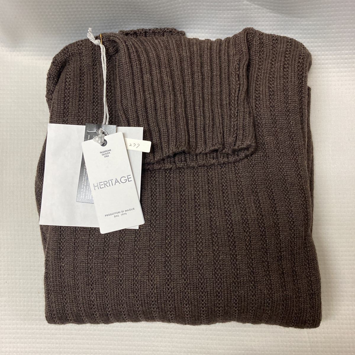 【お得，送料無料】 HERITAGE タートルネックニット ブラウン メンズS タグ付き商品 100%VIRGINWOOL -26(Sサイズ)｜売買されたオークション情報、yahooの商品情報をアーカイブ公開 - オークファン Sサイズ