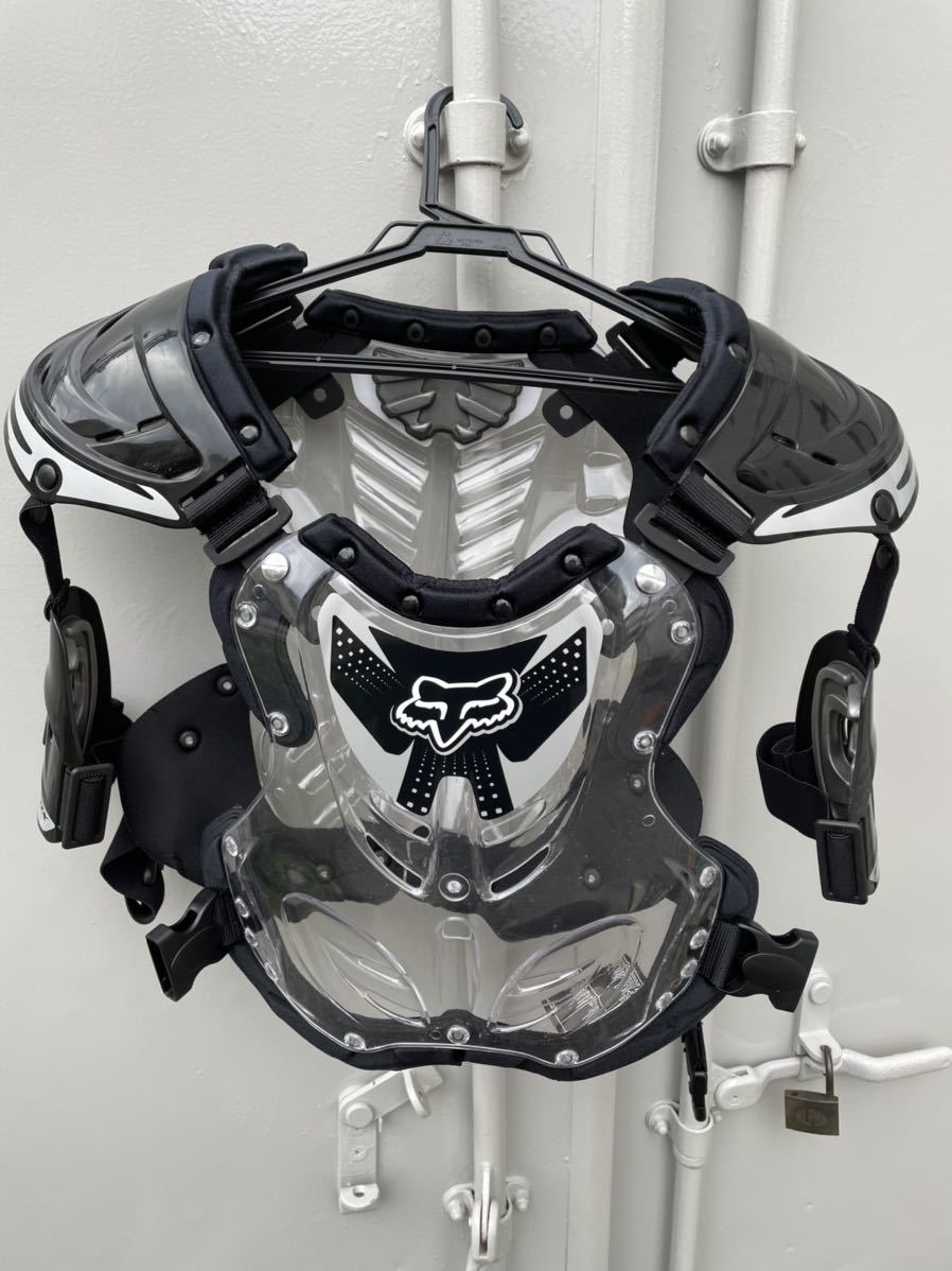 FOX(フォックス) R3 ルーストデフレクター ブラック サイズL 美品  