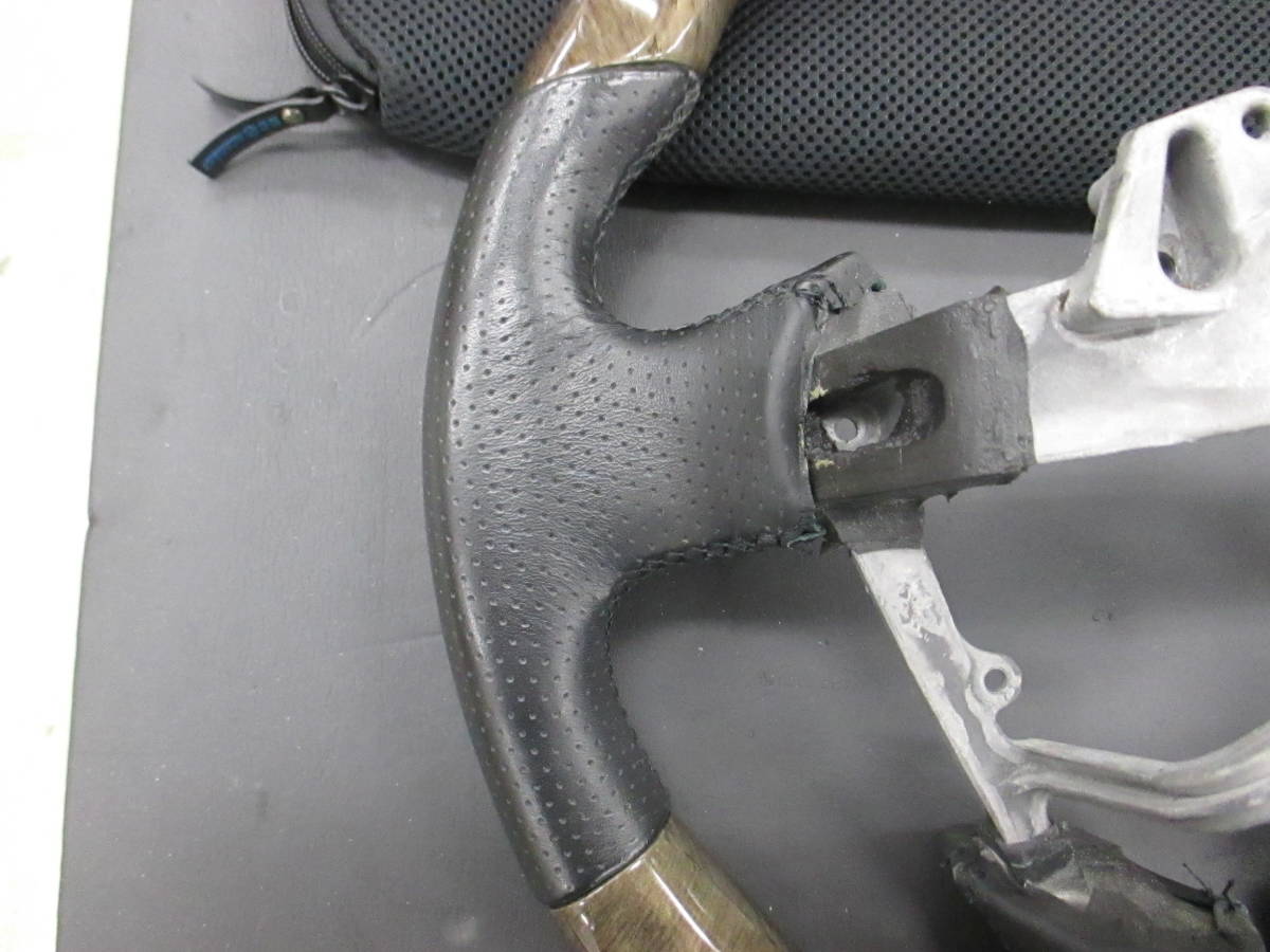 エルグランド KENSTYLE E52 OFFICIAL BLOG ボンネットスポイラー E52　エルグランドで使用　　ケンスタイル（KENSTYLE）NA01　グラデーションシルバーローズウッド/レザーコンビ