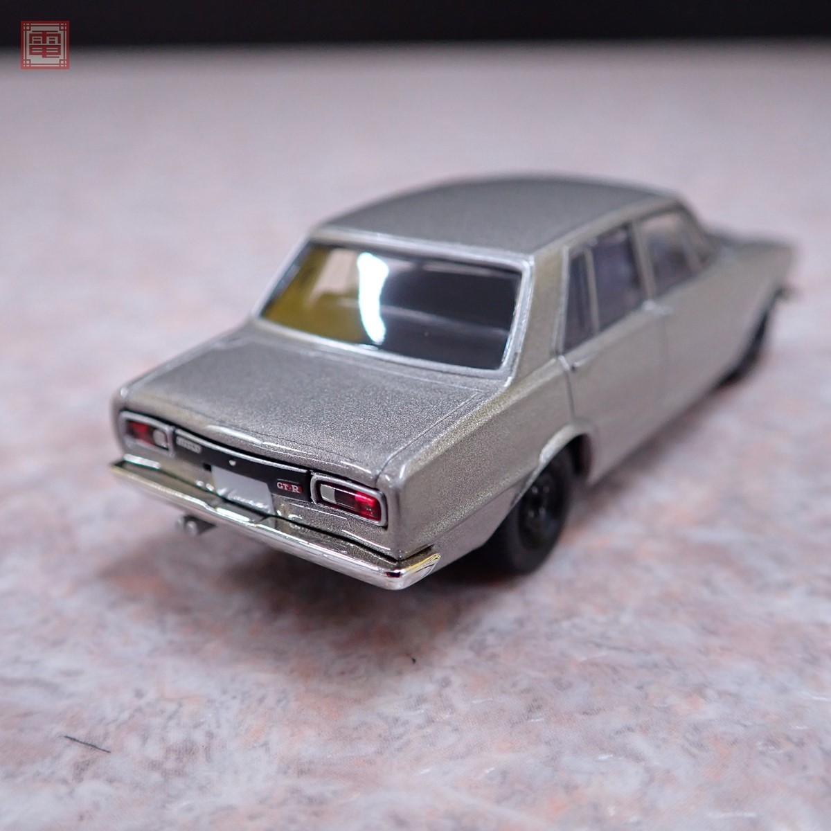 LV-177a | トミカリミテッドヴィンテージ スカイライン2000GT-R 70年式（銀） 製品をさがす 2000GT-R 70年式 スカイライン TLV-177a トミカ tomica 日産 NISSAN TOMICA リミテッドヴィンテージ