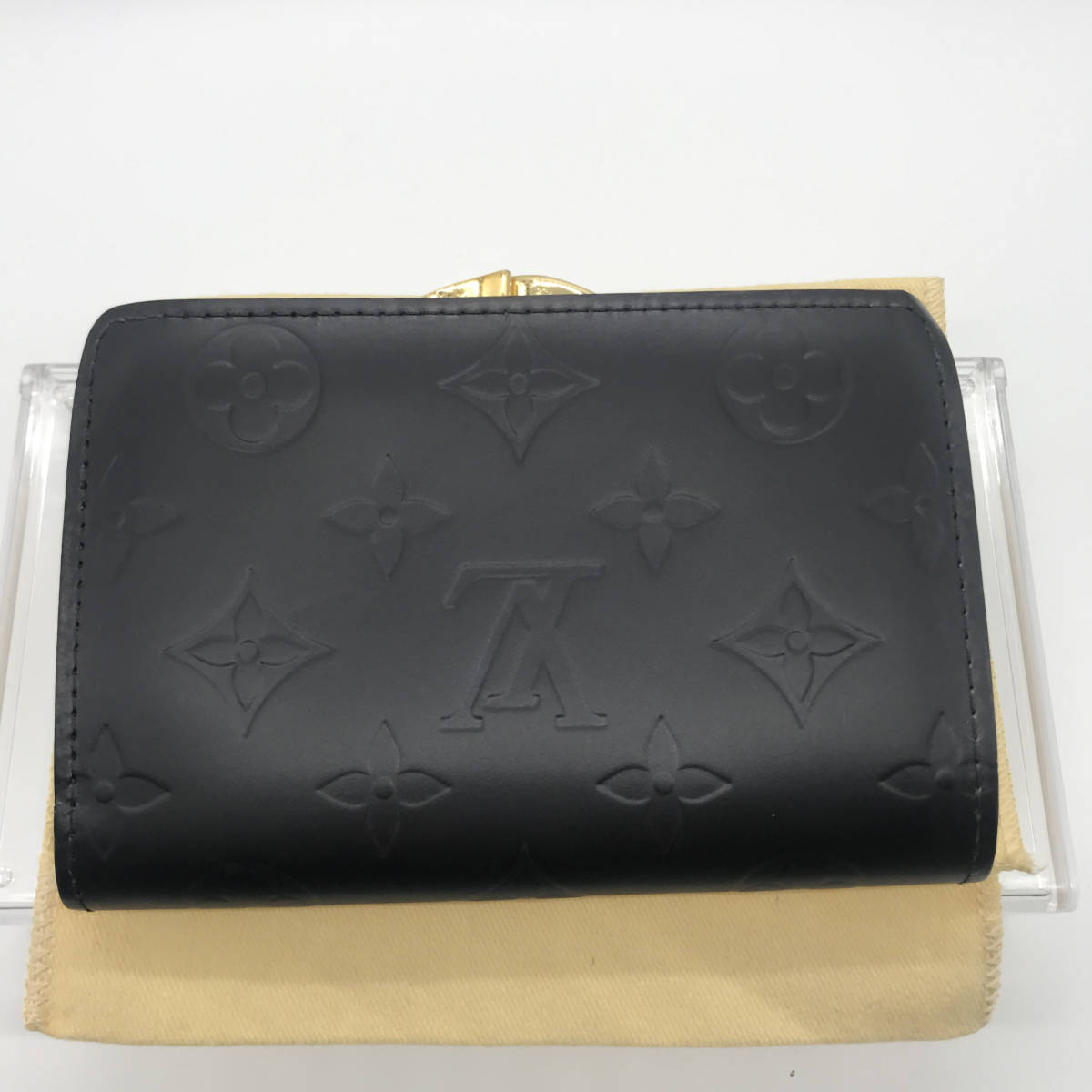 美品 ルイヴィトン ベージュ×マットブラック ポルト モネ ビエ 