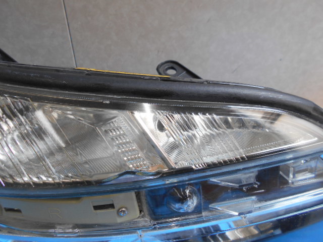 ヴォクシー ZRR70 HID トヨタ KOITO 右 後期 0 ヘッドライト」(自動車 -「zrr70w Yahoo!オークション ヴォクシー70 hidバルブの通販 ZRR70W H19.6〜H25.12純正交換HIDバルブ トヨタ車用