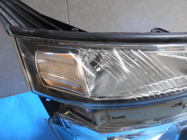 ヴォクシー ZRR70 HID トヨタ KOITO 右 後期 0 ヘッドライト」(自動車 -「zrr70w Yahoo!オークション ヴォクシー70 hidバルブの通販 ZRR70W H19.6〜H25.12純正交換HIDバルブ トヨタ車用