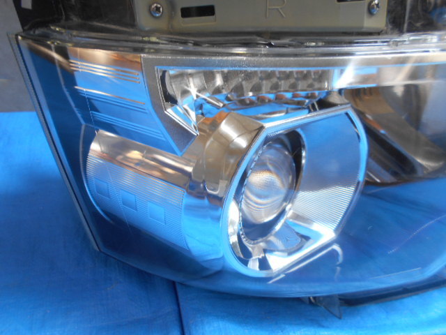 ヴォクシー ZRR70 HID トヨタ KOITO 右 後期 0 ヘッドライト」(自動車 -「zrr70w Yahoo!オークション ヴォクシー70 hidバルブの通販 ZRR70W H19.6〜H25.12純正交換HIDバルブ トヨタ車用