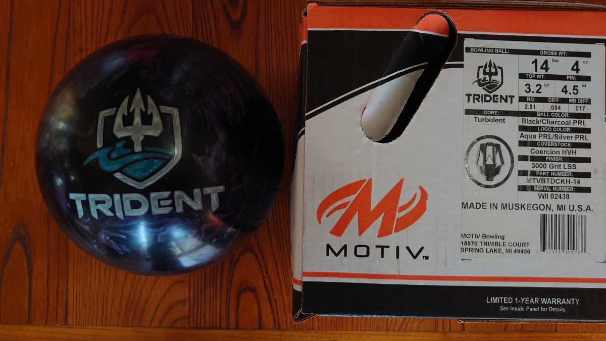 MOTIV】 モーティブ TRIDENT ボウリングボール 14lbs. 継続性の高い