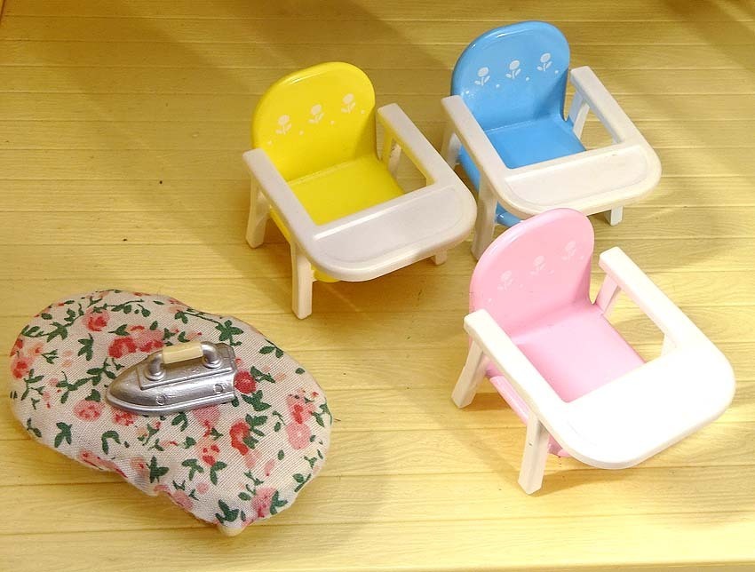 緑屋sc■ シルバニアファミリー　人形　家　小物　家具　家電　まとめてセット　K3/1-171/15-3#140 シルバニアファミリー 家具 緑の丘 シルバニアファミリー初期緑の家具セット お家・のりもの #昭和レトロ