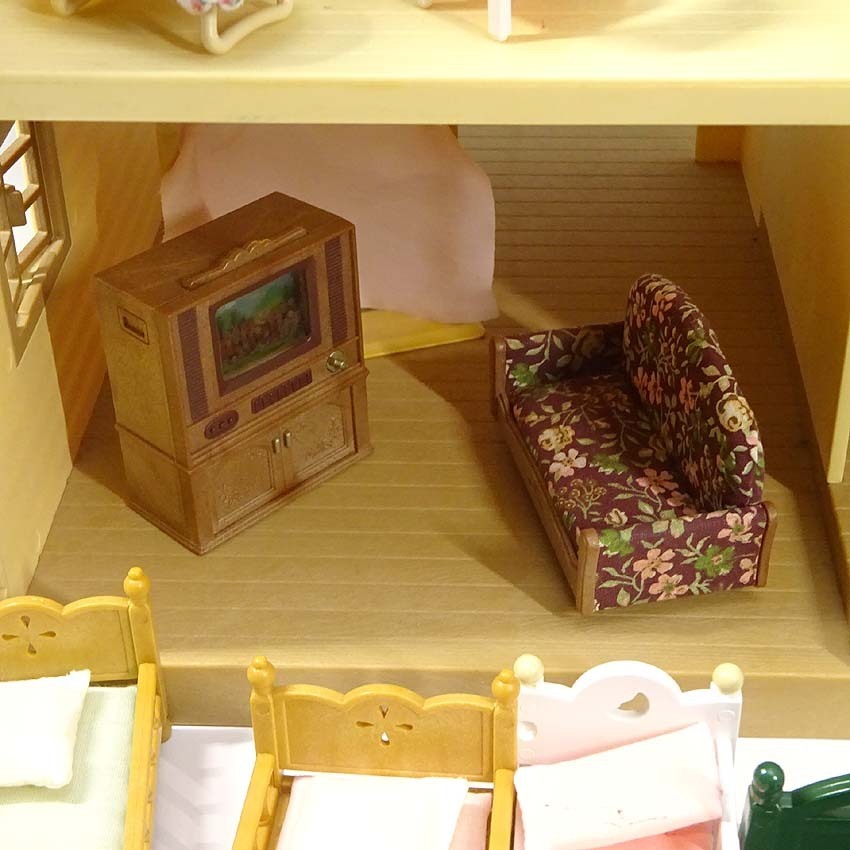 緑屋sc■ シルバニアファミリー　人形　家　小物　家具　家電　まとめてセット　K3/1-171/15-3#140 シルバニアファミリー 家具 緑の丘 シルバニアファミリー初期緑の家具セット お家・のりもの #昭和レトロ