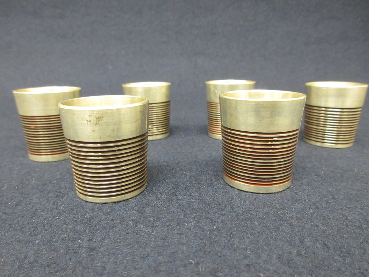 R5079 錫半 本錫 ショットグラス 盃 6個 ワンショットグラス 工芸品 酒器 お猪口 キッチン用品 おちょこ 盃 酒盃 ぐい呑み 売買されたオークション情報 Yahooの商品情報をアーカイブ公開 オークファン Aucfan Com