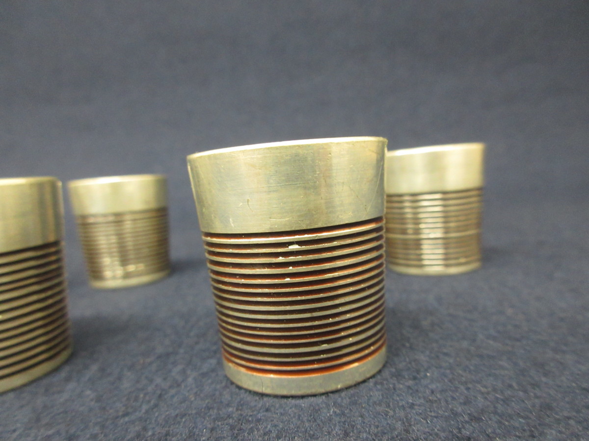 R5079 錫半 本錫 ショットグラス 盃 6個 ワンショットグラス 工芸品 酒器 お猪口 キッチン用品 おちょこ 盃 酒盃 ぐい呑み 売買されたオークション情報 Yahooの商品情報をアーカイブ公開 オークファン Aucfan Com