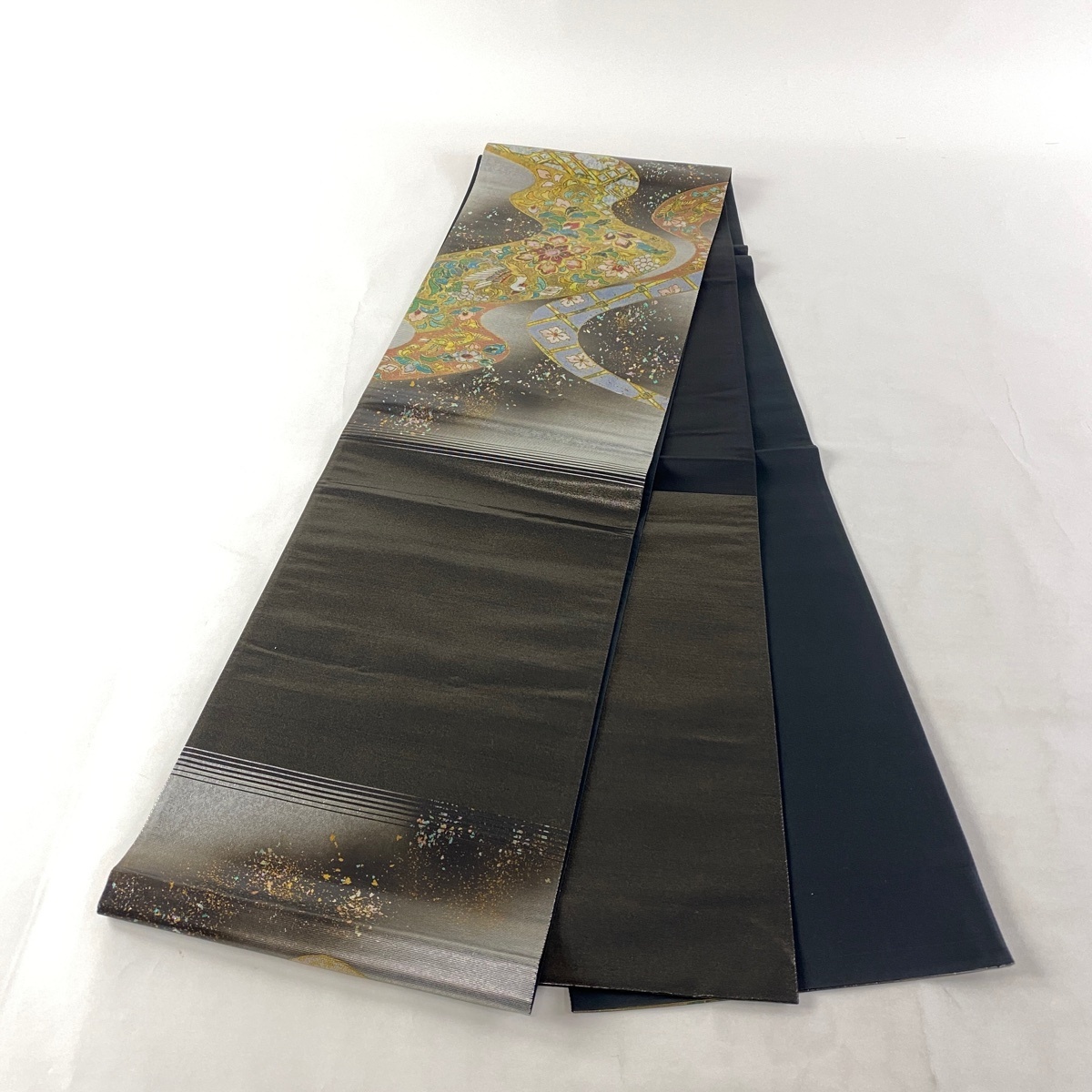 袋帯 美品 秀品 華文 鳥 螺鈿 箔 灰茶 お太鼓柄 正絹 【中古】 ☆☆☆ 袋帯 お太鼓柄 正絹 花食い鳥 茶色 人物