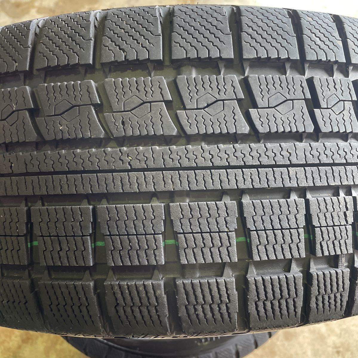 アルファード ヴェルファイア スタッドレス 235/50R18 4本 トーヨー 