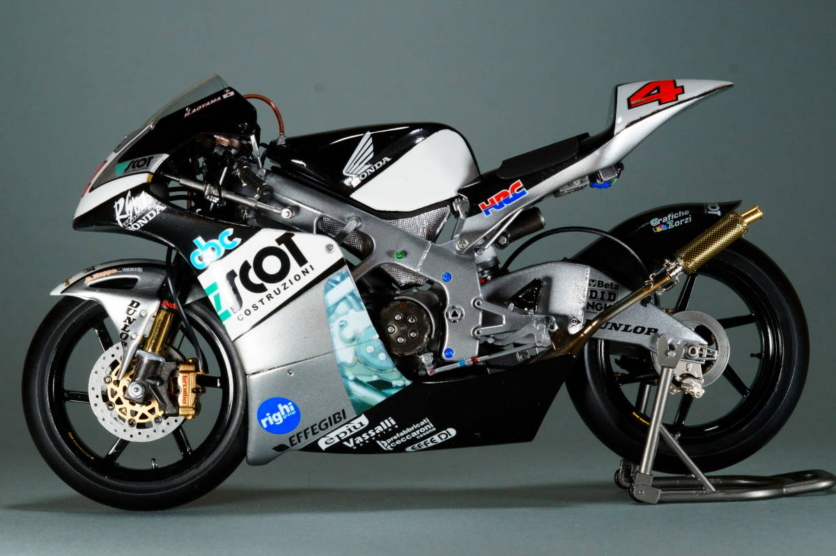 ハセガワ 1/12 スコット レーシング チーム ホンダ RS250RW (完成品) 1
